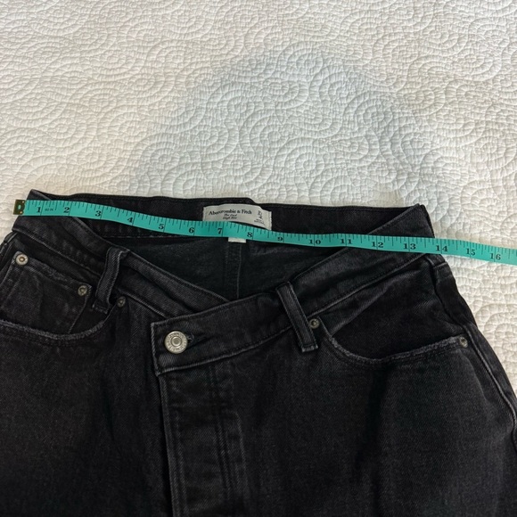 Abercrombie & Fitch The Dad High Rise - Picture 12 of 12